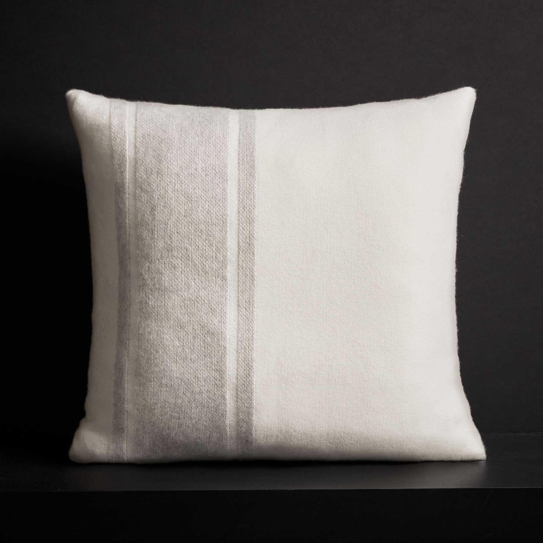 Baja Stripe Sham in Ivory/Flannel | James Perse Los Angeles