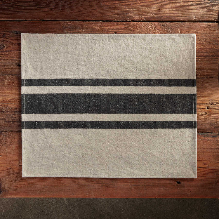 Three Stripe Placemat in Natural/Black | James Perse Los Angeles