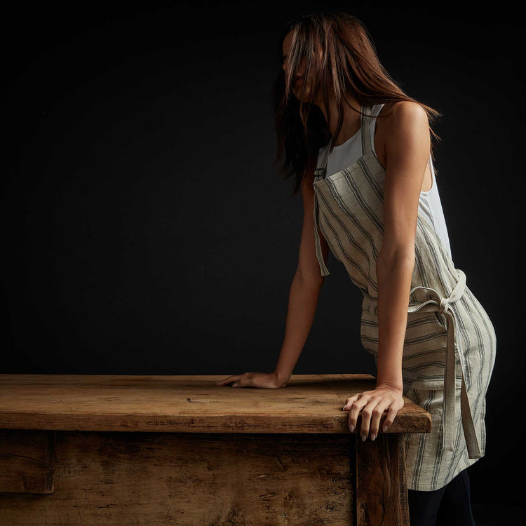 Stripe Full Apron W/ Pocket in Natural Stripe | James Perse Los Angeles