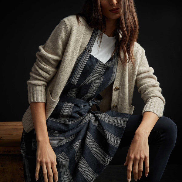 Stripe Full Apron W/ Pocket in Navy Stripe | James Perse Los Angeles