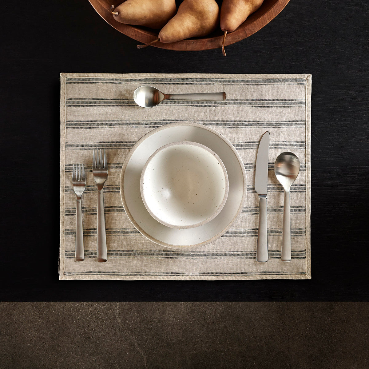Stripe Placemat in Natural Stripe | James Perse Los Angeles