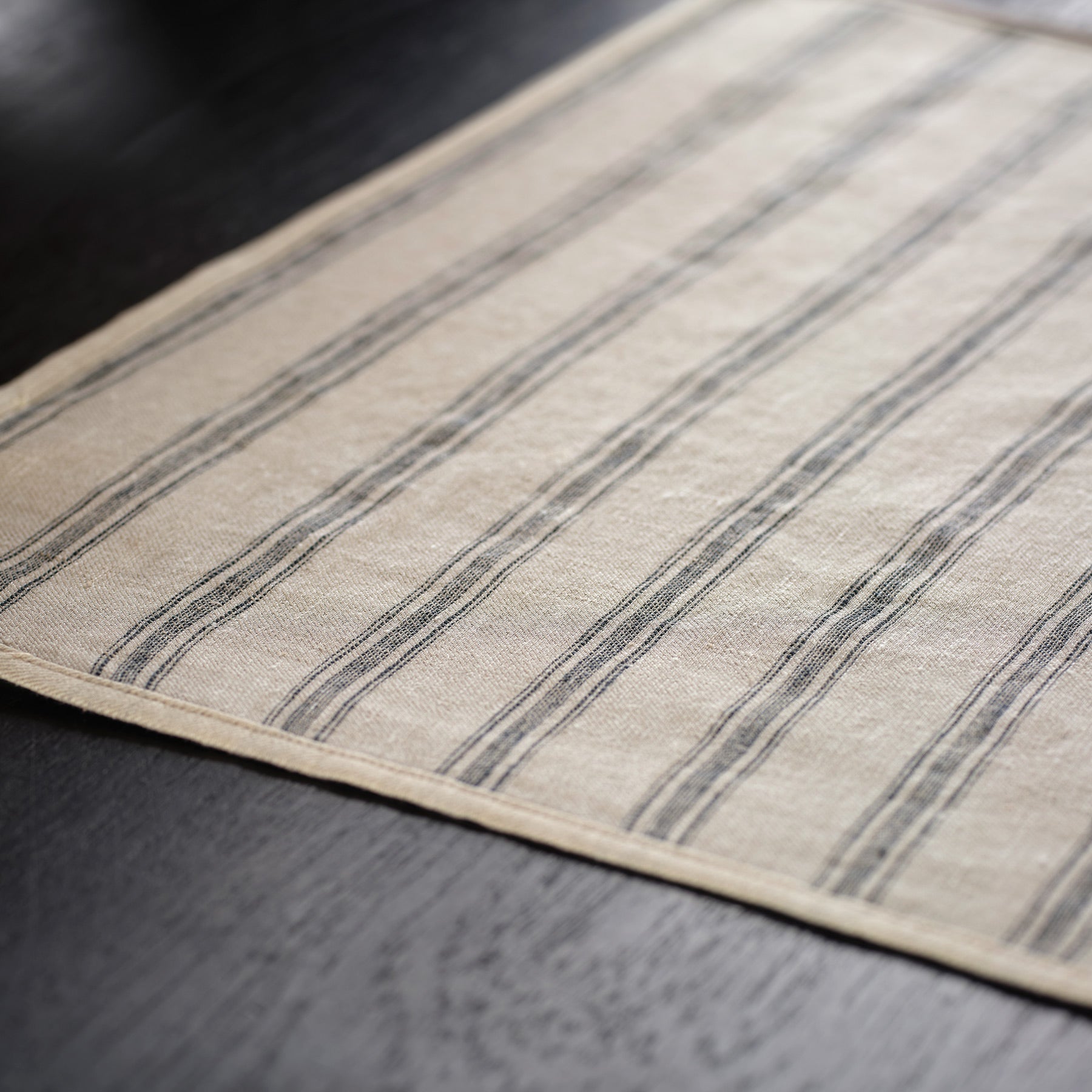 Stripe Placemat in Natural Stripe | James Perse Los Angeles