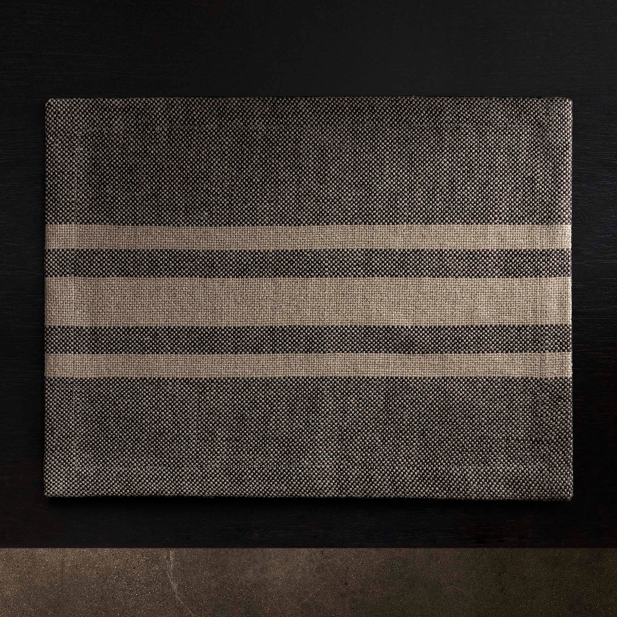 heavy triple stripe placemat black beige hhts9975 | James Perse Los Angeles 