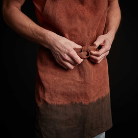 Dip Dye Full Chefs Apron in Dark Rust/ Black | James Perse Los Angeles