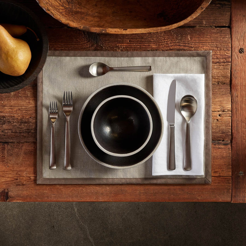 Solid Linen Table Napkin - White | James Perse Los Angeles