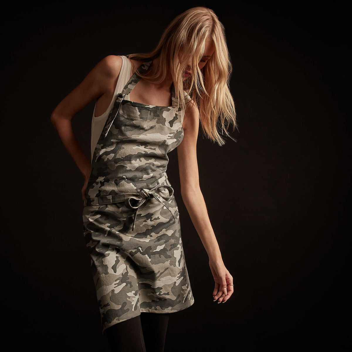 Heavy Jersey Camo Chef's Apron - Arctic Camo | James Perse Los Angeles