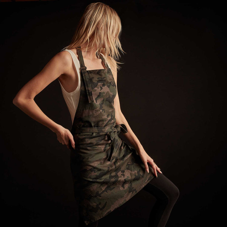 Heavy Jersey Camo Chef's Apron - Forest Camo | James Perse Los Angeles
