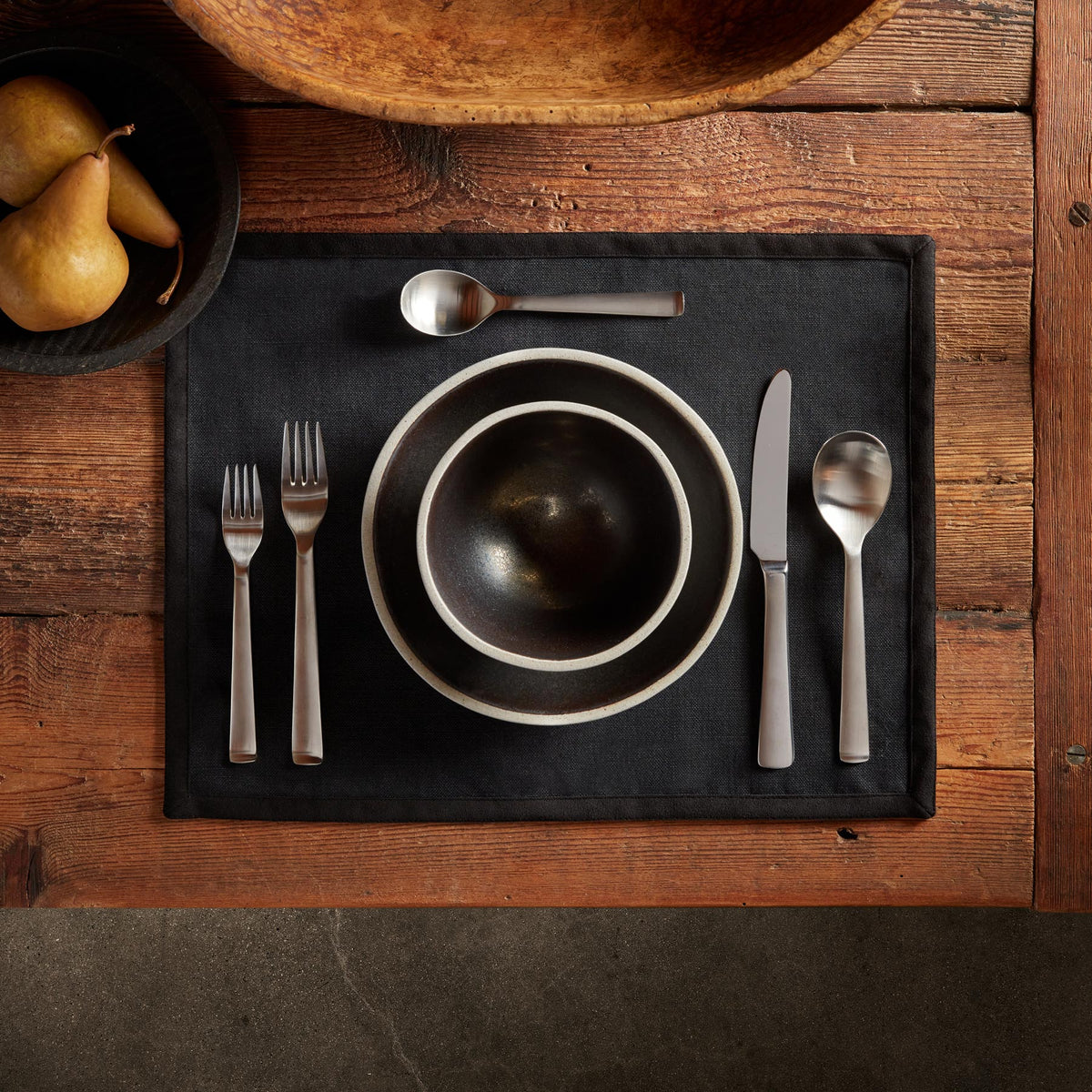 Placemat with Suede Trim in Black | James Perse Los Angeles