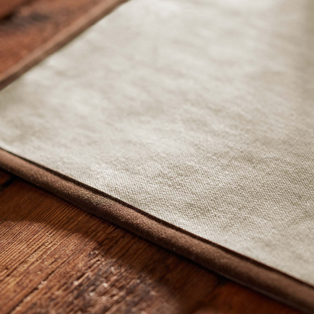 18" X 14" Placemat w/ Suede Trim - Oyster | James Perse Los Angeles