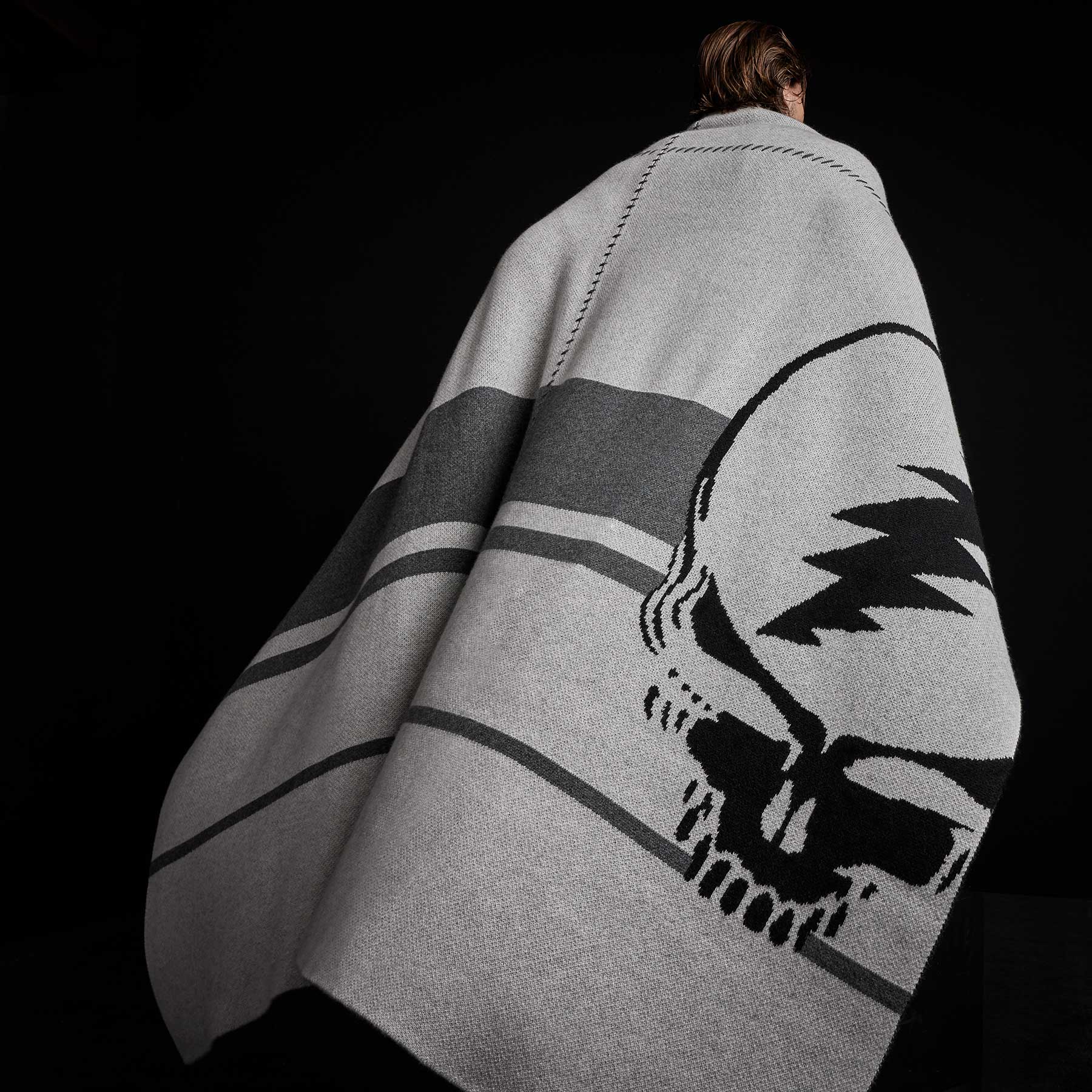 Grateful Dead Cashmere Blanket in Flyash/Black/Dark Grey | James Perse Los Angeles