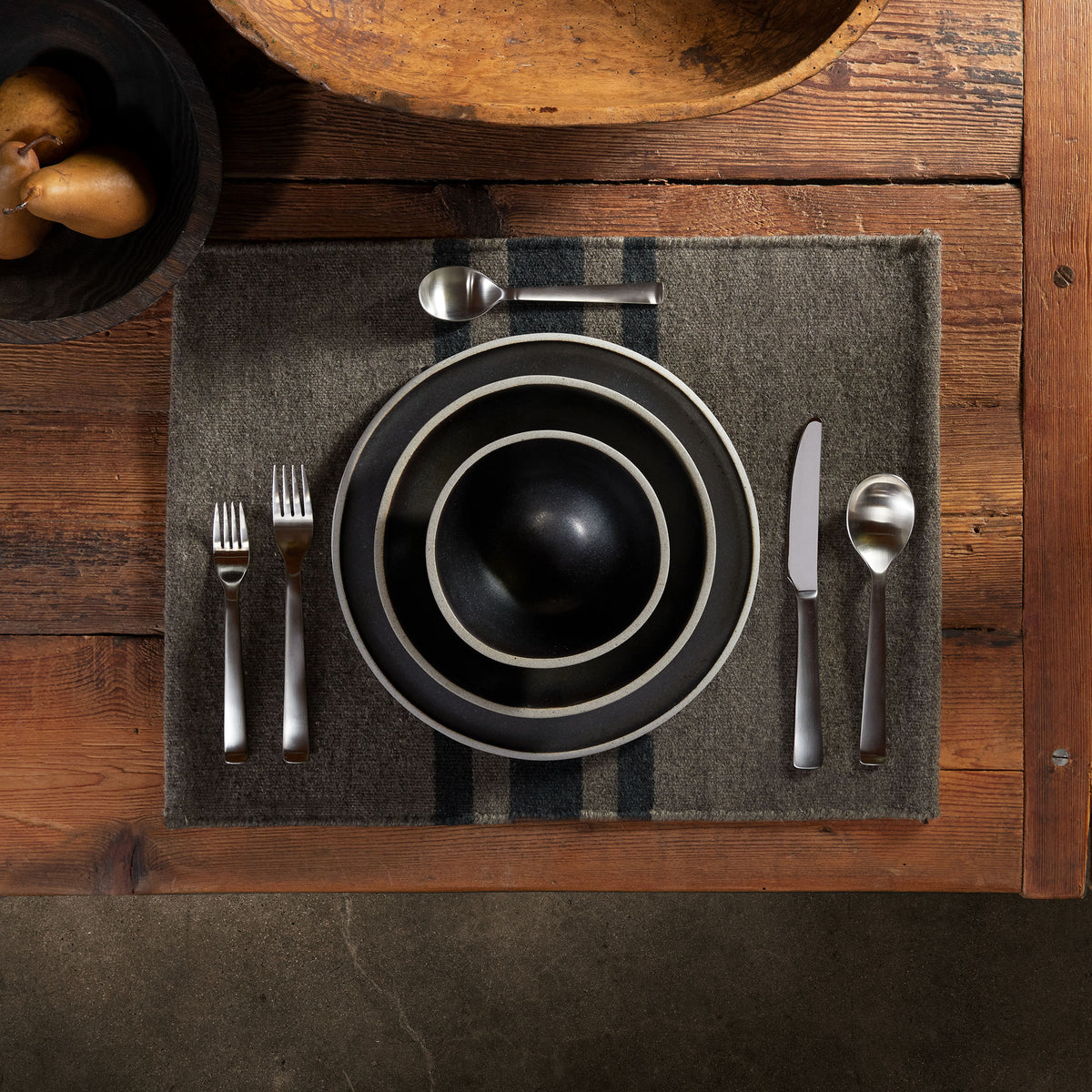 Wool Striped Placemat in Flint/Anthracite | James Perse Los Angeles