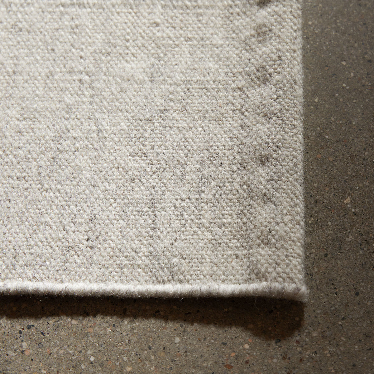 Striped Entry Mat 2Ft X 3Ft - Natural/Grey | James Perse Los Angeles