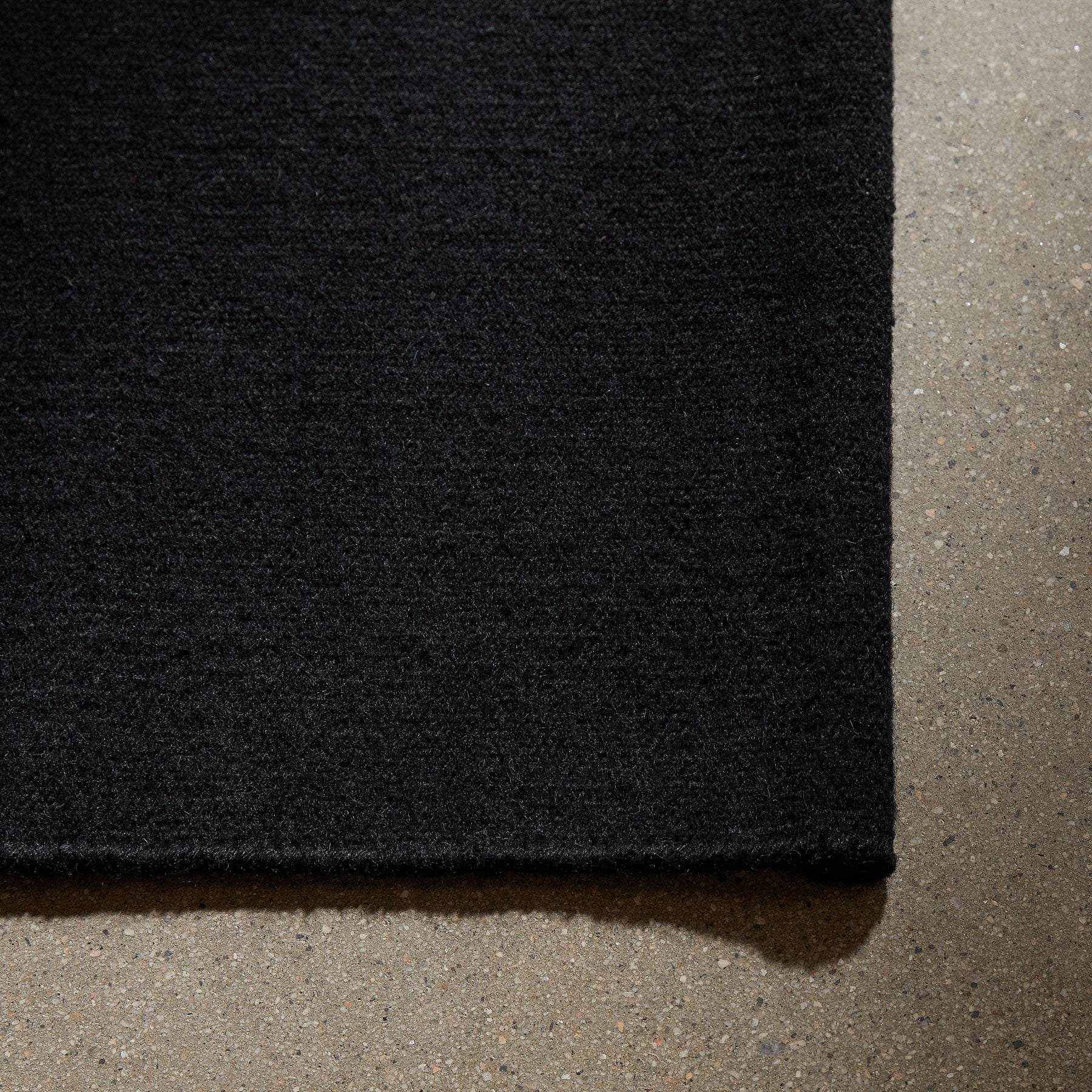 Solid Wool Area Rug 6Ft X 9Ft in Black | James Perse Los Angeles 