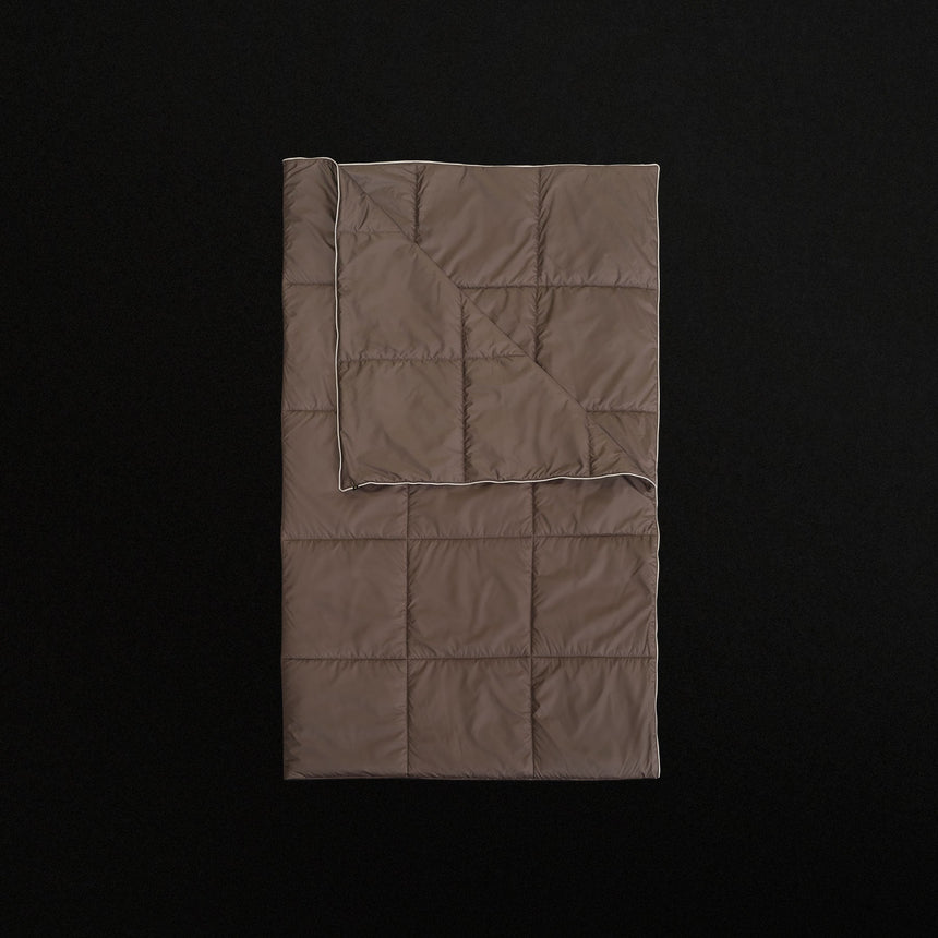 Y/OSEMITE Quilted Blanket in Tent/Beige | James Perse Los Angeles