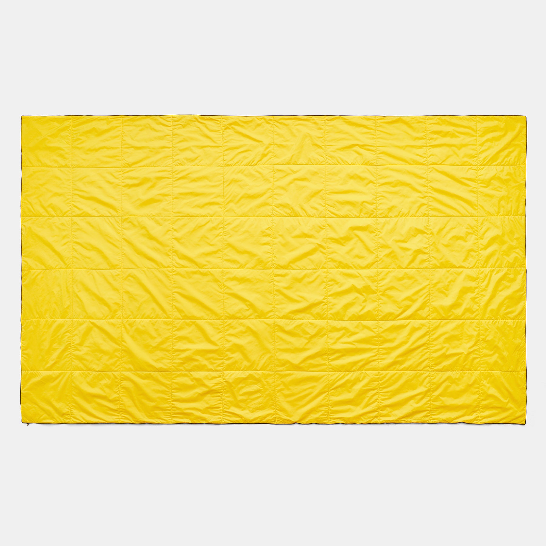 Y/OSEMITE Quilted Blanket In Yellow/Carbon | James Perse Los Angeles