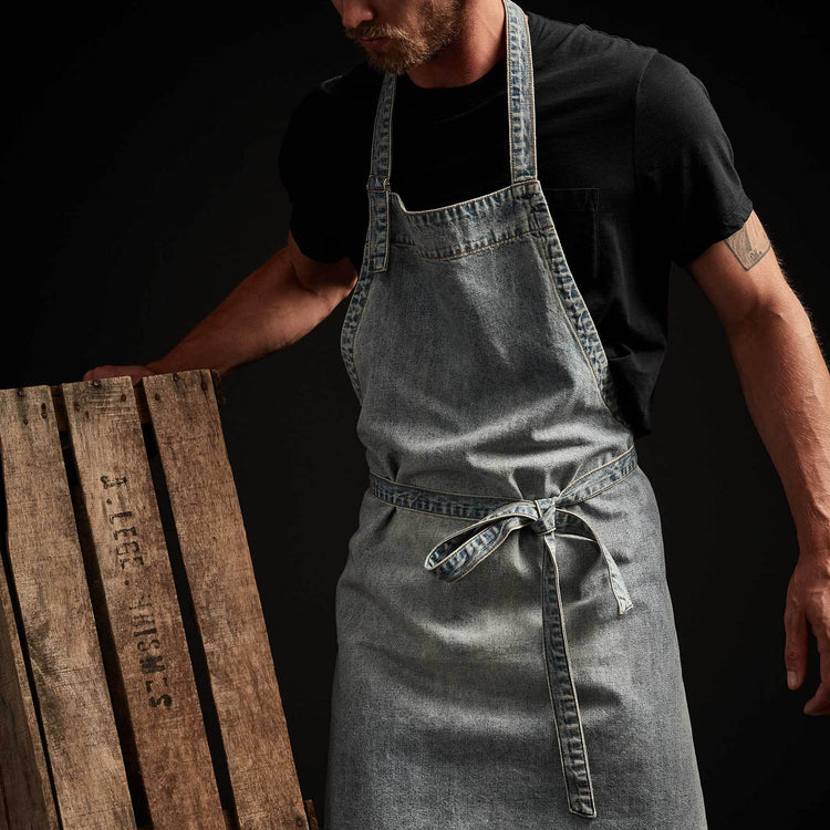 Vintage Denim Chef'S Apron in Denim Wash | James Perse Los Angeles