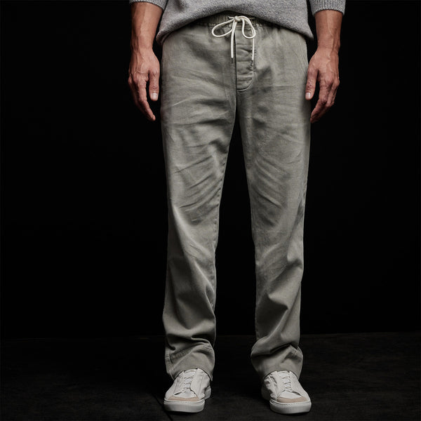 Cotton Twill Work Trouser in Concrete Pigment | James Perse Los Angeles