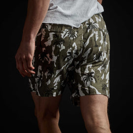 Camo Palm Print Short in Jungle | James Perse Los Angeles