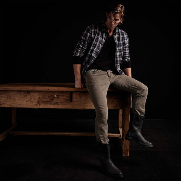 Ranch Cotton Jean in Ammo Pigment | James Perse Los Angeles 