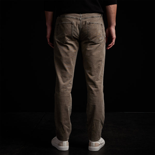 Ranch Cotton Jean in Ammo Pigment | James Perse Los Angeles 