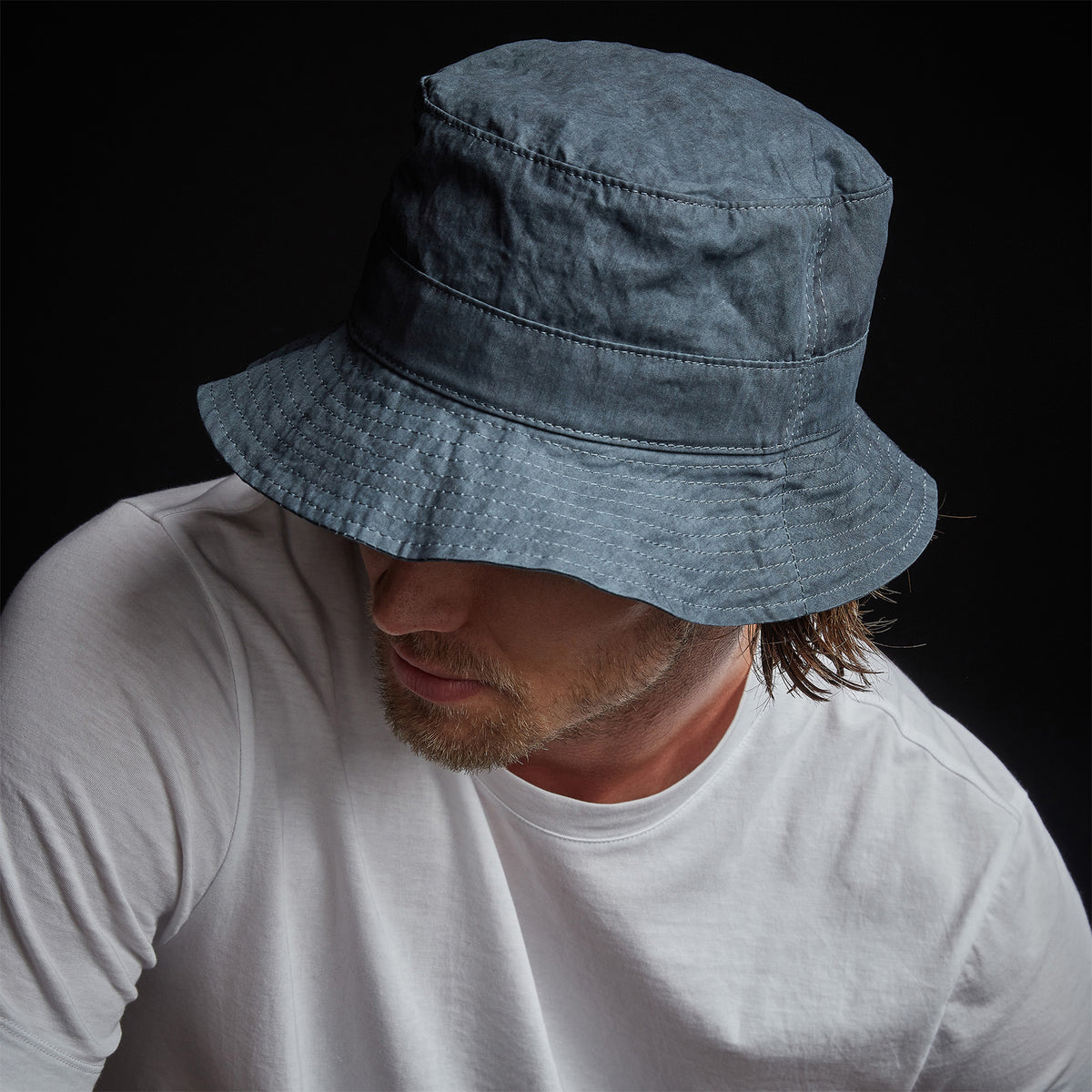 Cotton Metal Poplin Bucket Hat in Maine Pigment | James Perse Los Angeles