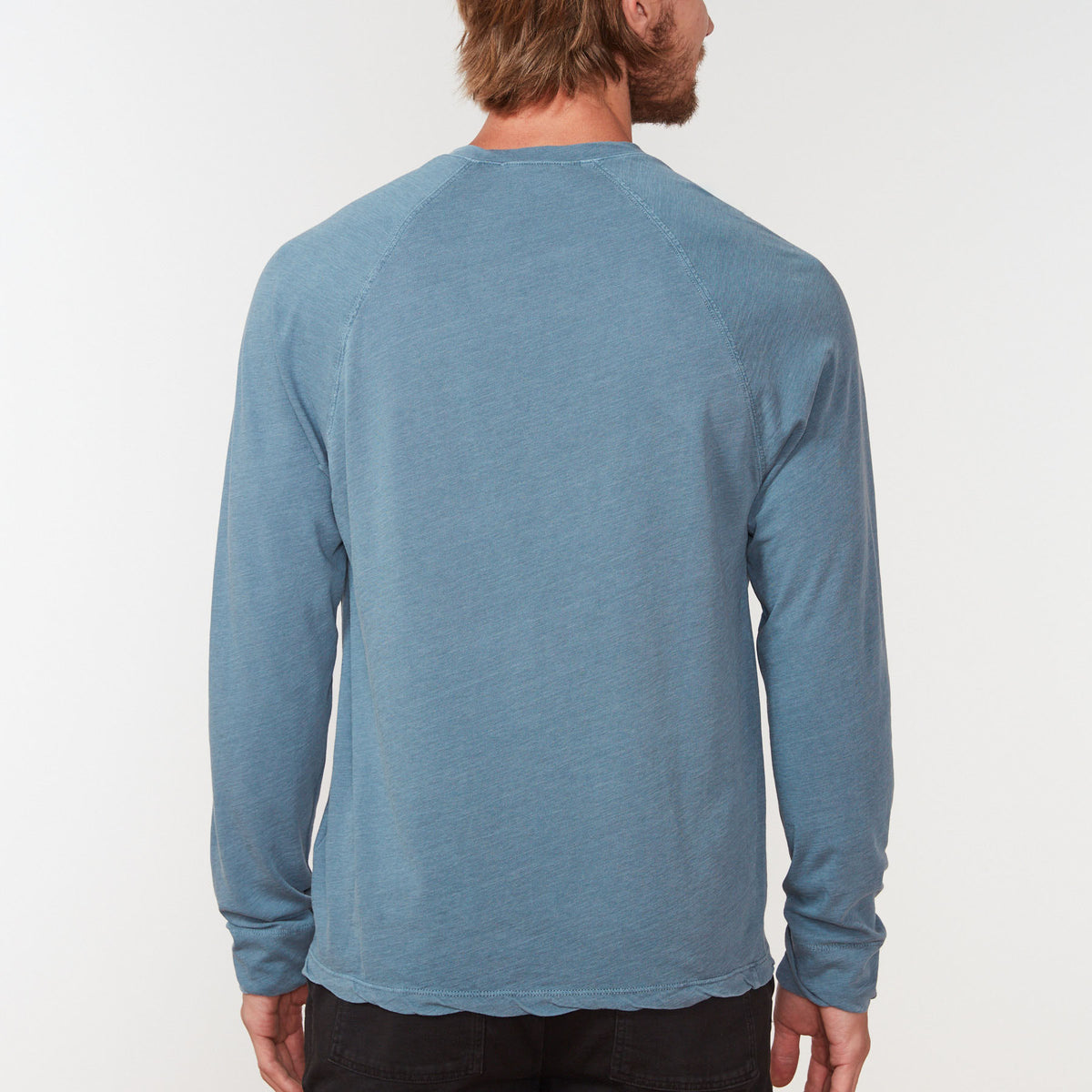 Dry Touch Jersey Raglan Henley in Globe Pigment | James Perse Los Angeles