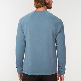 Dry Touch Jersey Raglan Henley in Globe Pigment | James Perse Los Angeles