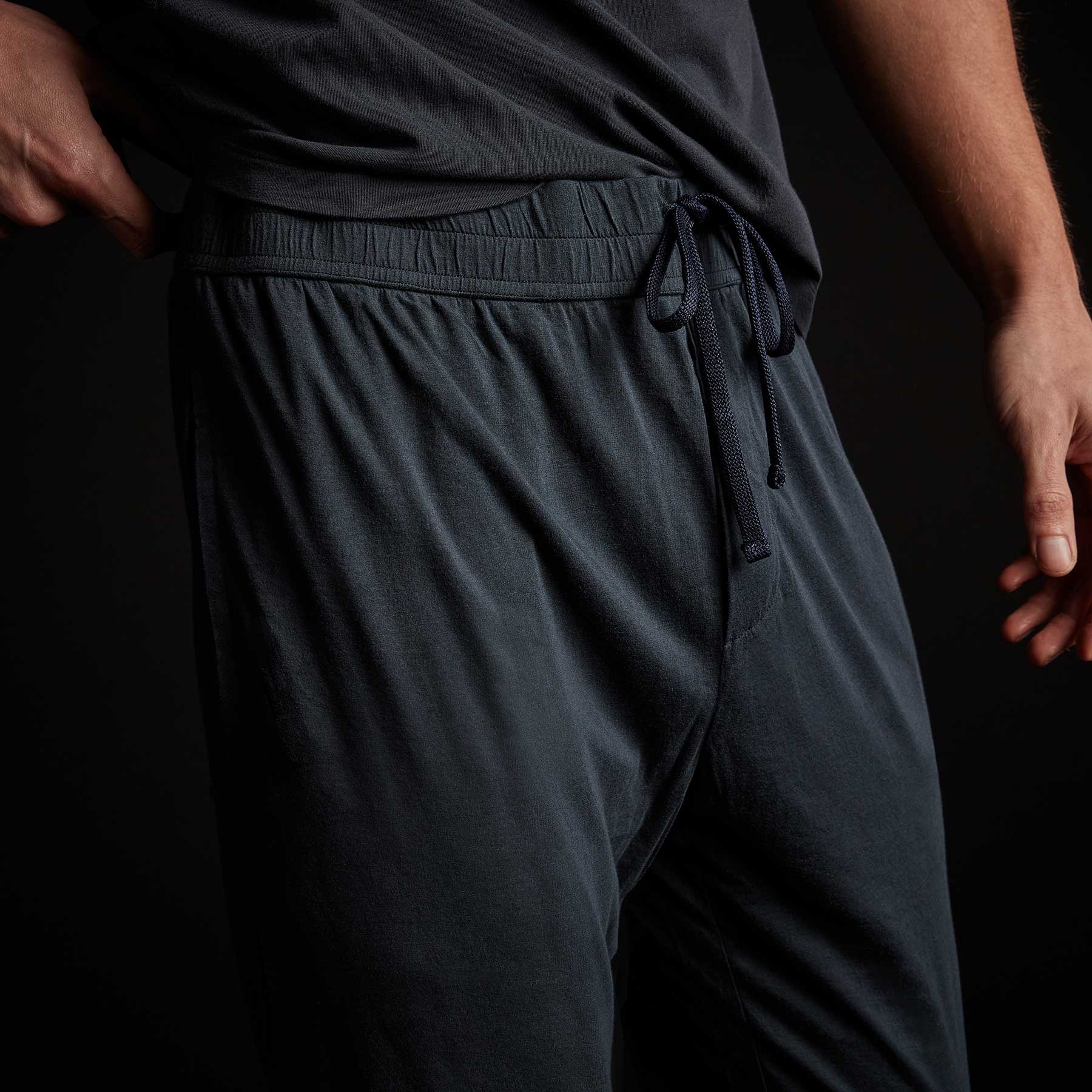 Luxe Lotus Jersey Tapered Lounge Pant - French Navy | James Perse Los Angeles