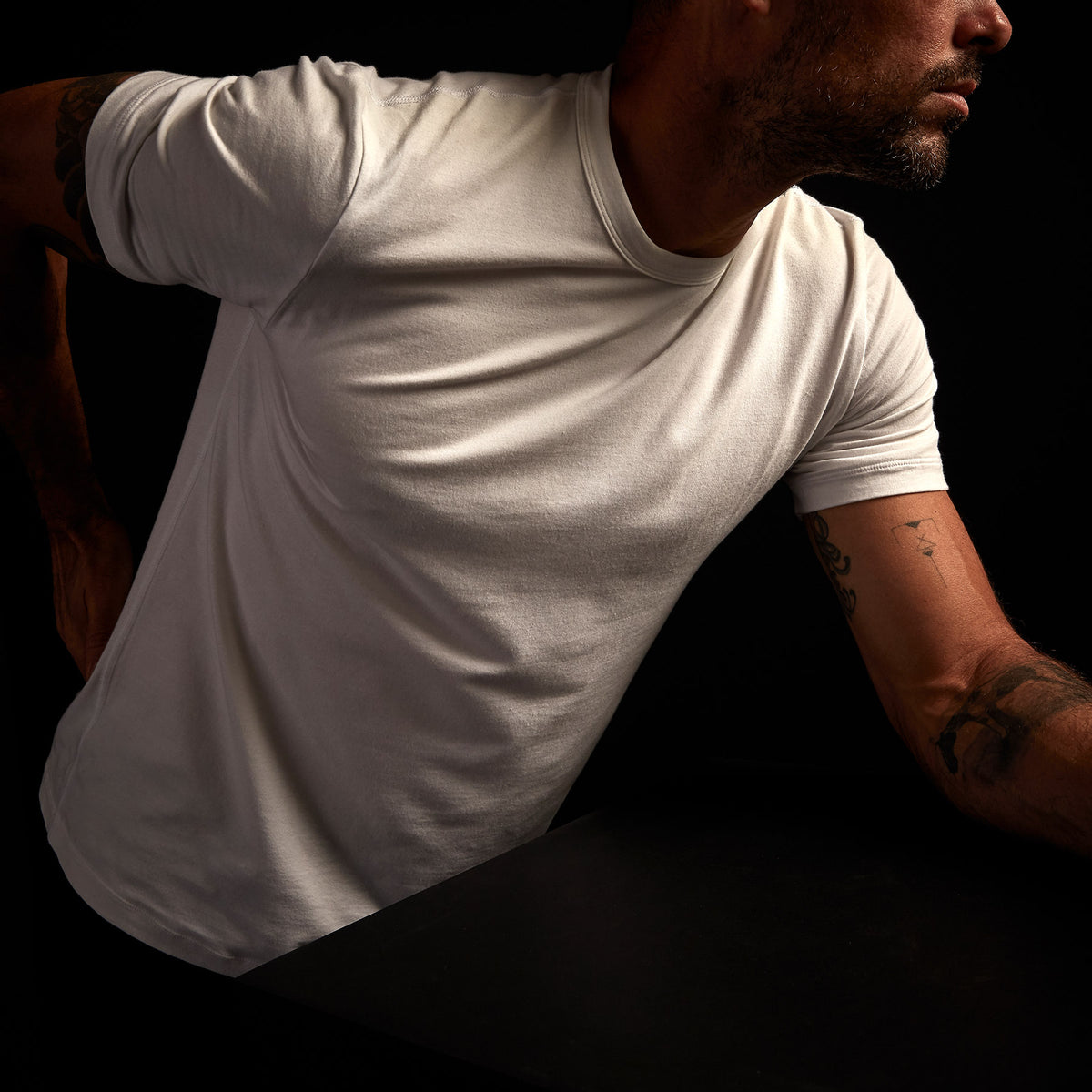 Elevated Lotus Jersey Lounge Tee - White | James Perse Los Angeles