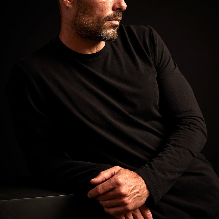 Elevated Lotus Jersey Lounge Crew - Black | James Perse Los Angeles