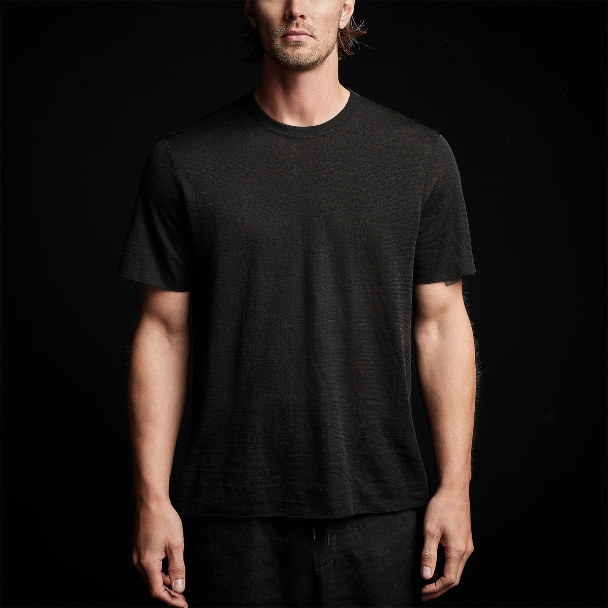 Fine Linen Double Layer Short Sleeve Crew in Black/Black | James Perse Los Angeles