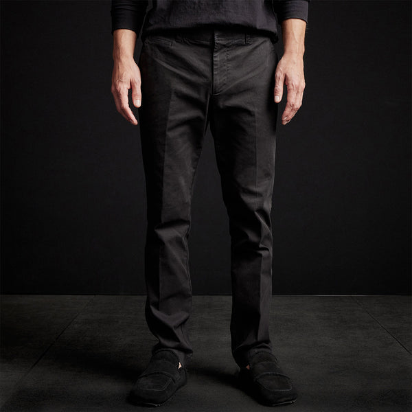 Stretch Supima Cotton Chino in Black | James Perse Los Angeles 