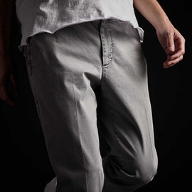 Cotton Chino in Silver Grey Pigment | James Perse Los Angeles 