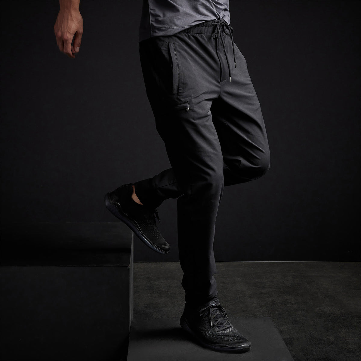 Y/OSEMITE Performance Cotton Pant In Black | James Perse Los Angeles