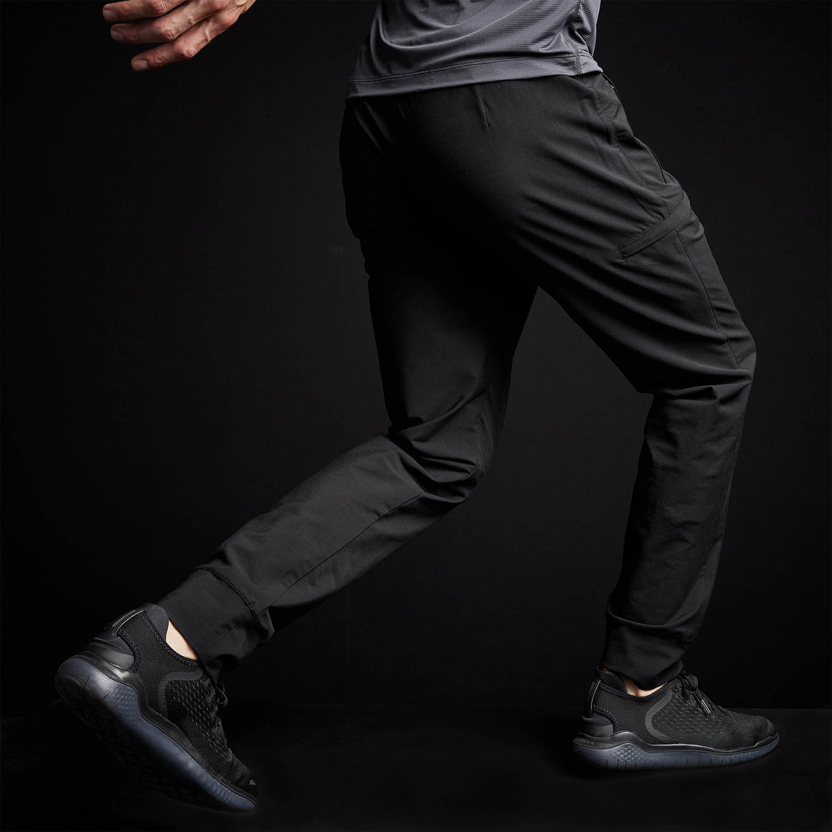 Y/OSEMITE Performance Cotton Pant In Black | James Perse Los Angeles