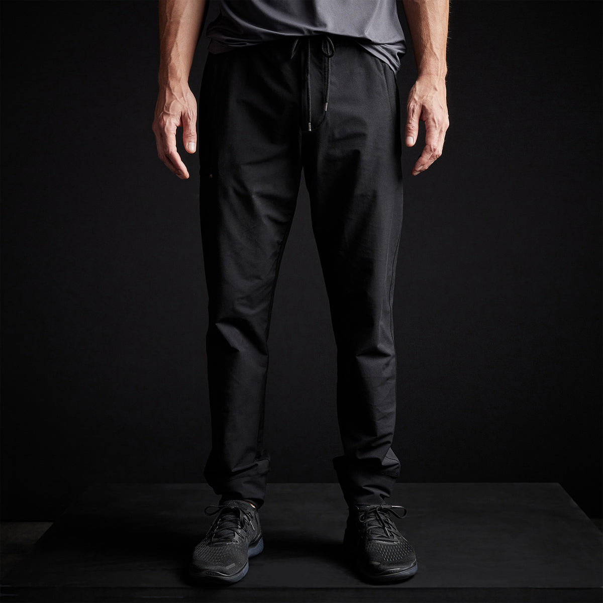 Y/OSEMITE Performance Cotton Pant In Black | James Perse Los Angeles