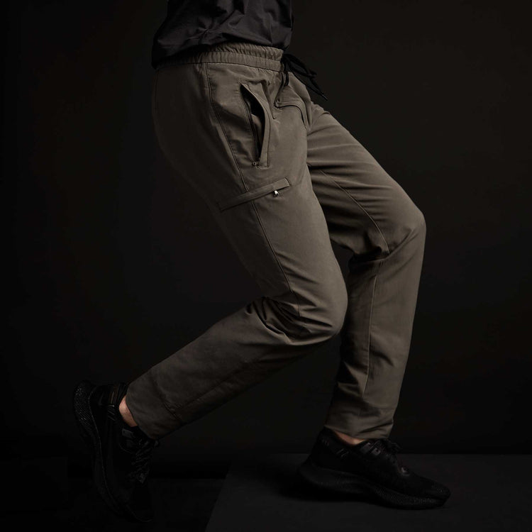 Y/OSEMITE Performance Cotton Pant In Dark Olive | James Perse Los Angeles