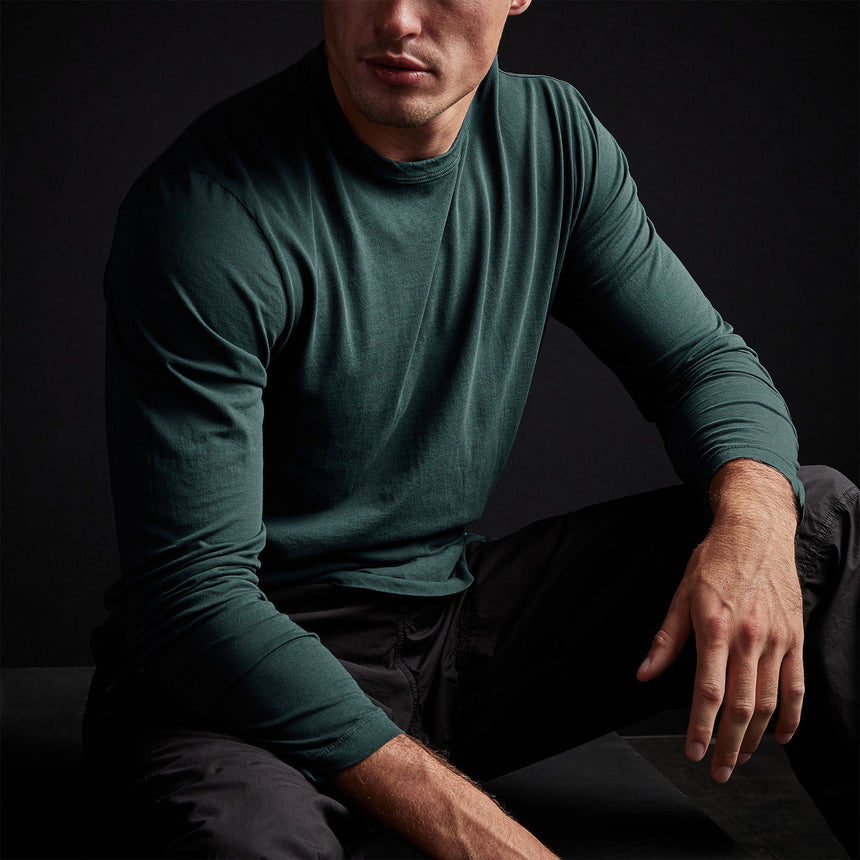 Shirttail Hem Crew in Laurel | James Perse Los Angeles