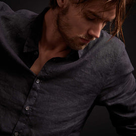 Classic Linen Shirt in French Navy Pigment | James Perse Los Angeles