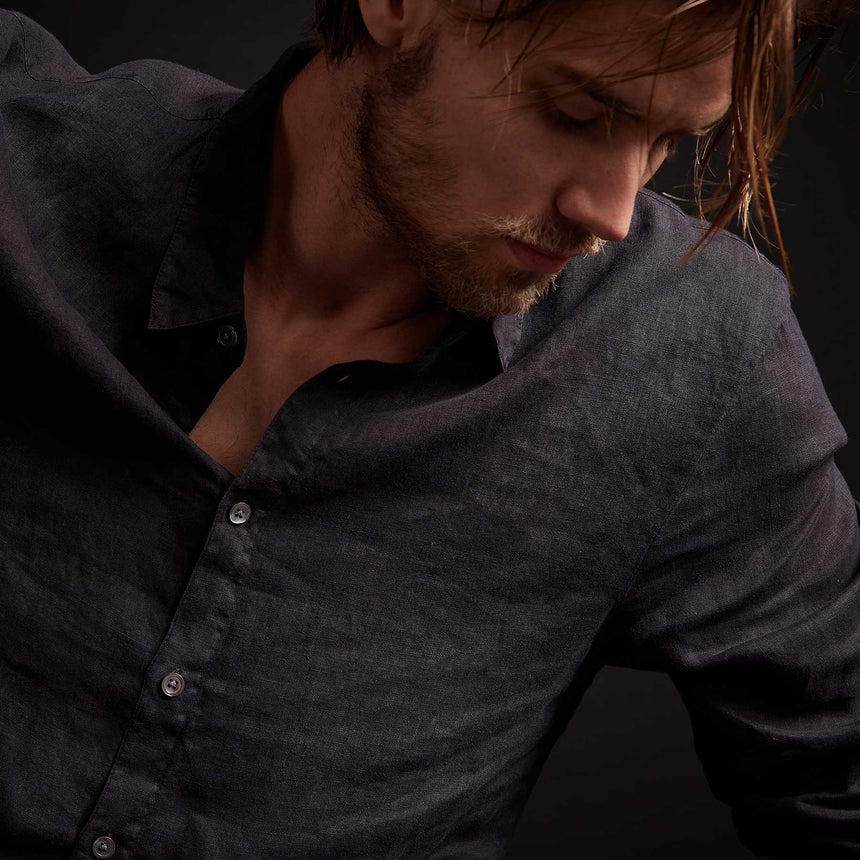 Classic Linen Shirt in French Navy Pigment | James Perse Los Angeles