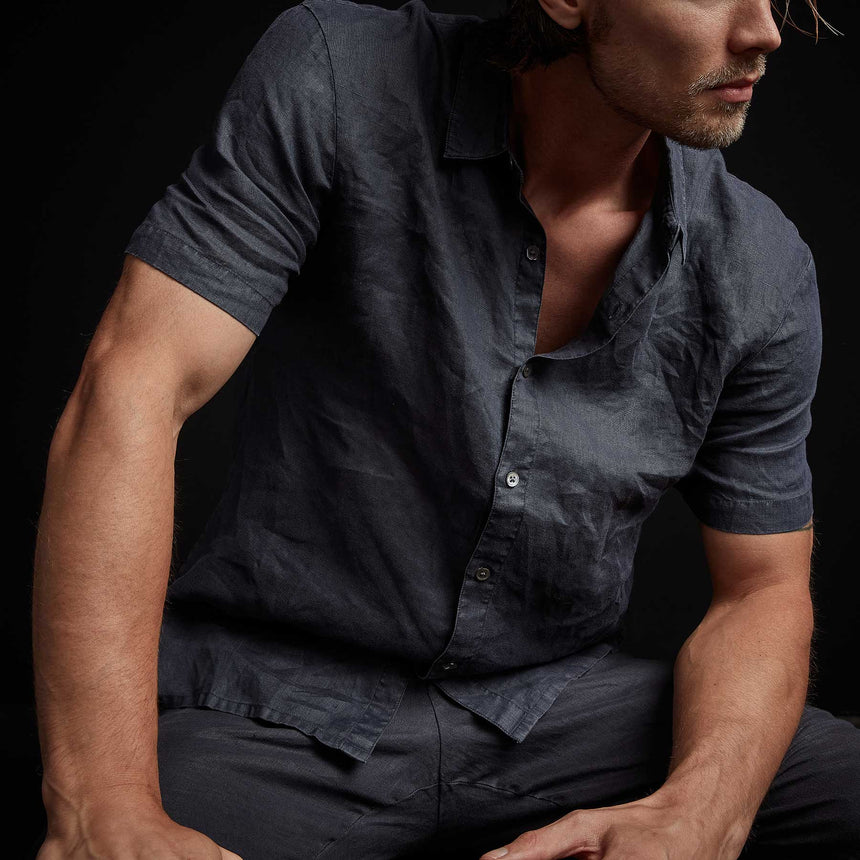 Garment Dyed Short Sleeve Linen Shirt - Titan Pigment | James Perse Los Angeles