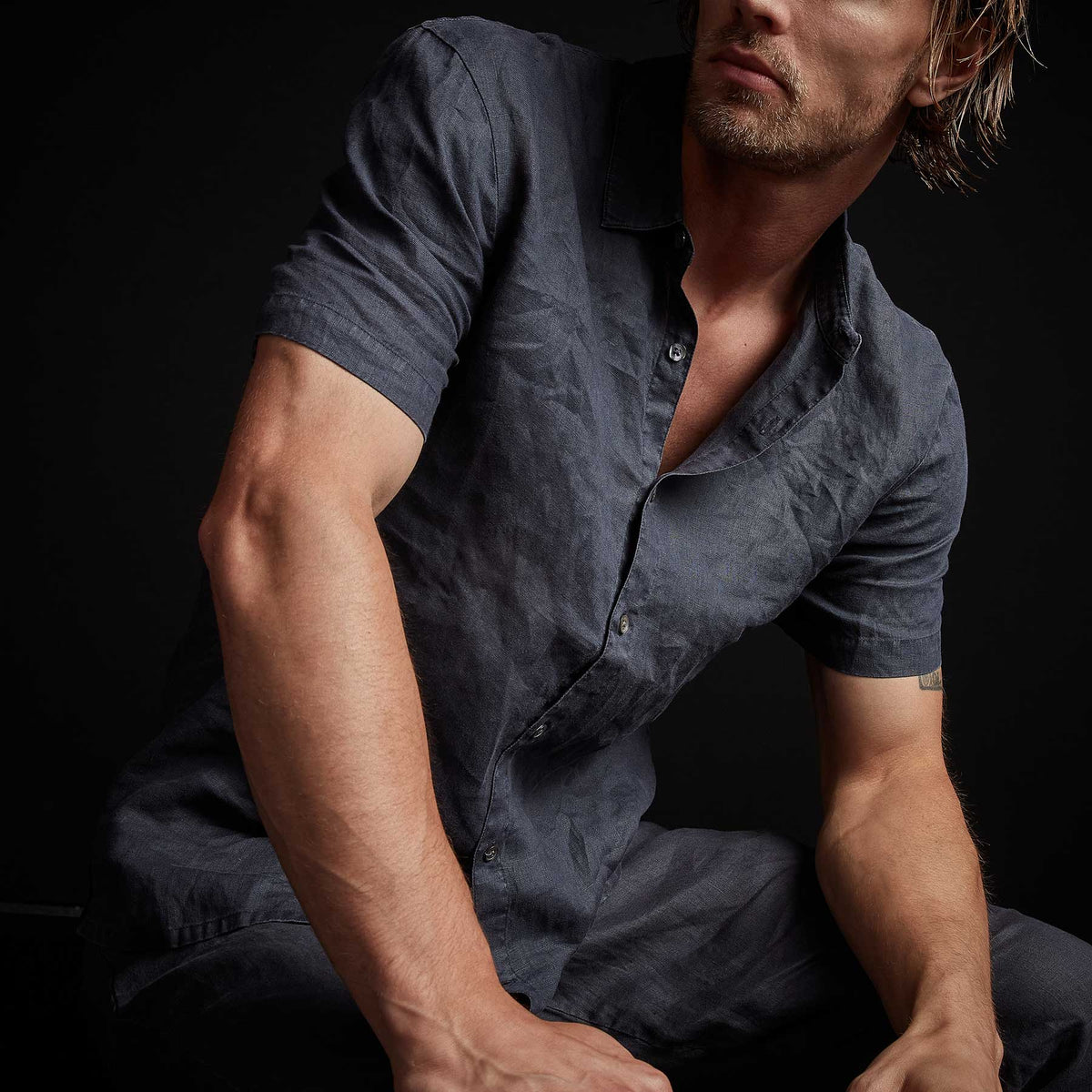 Garment Dyed Short Sleeve Linen Shirt - Titan Pigment | James Perse Los Angeles