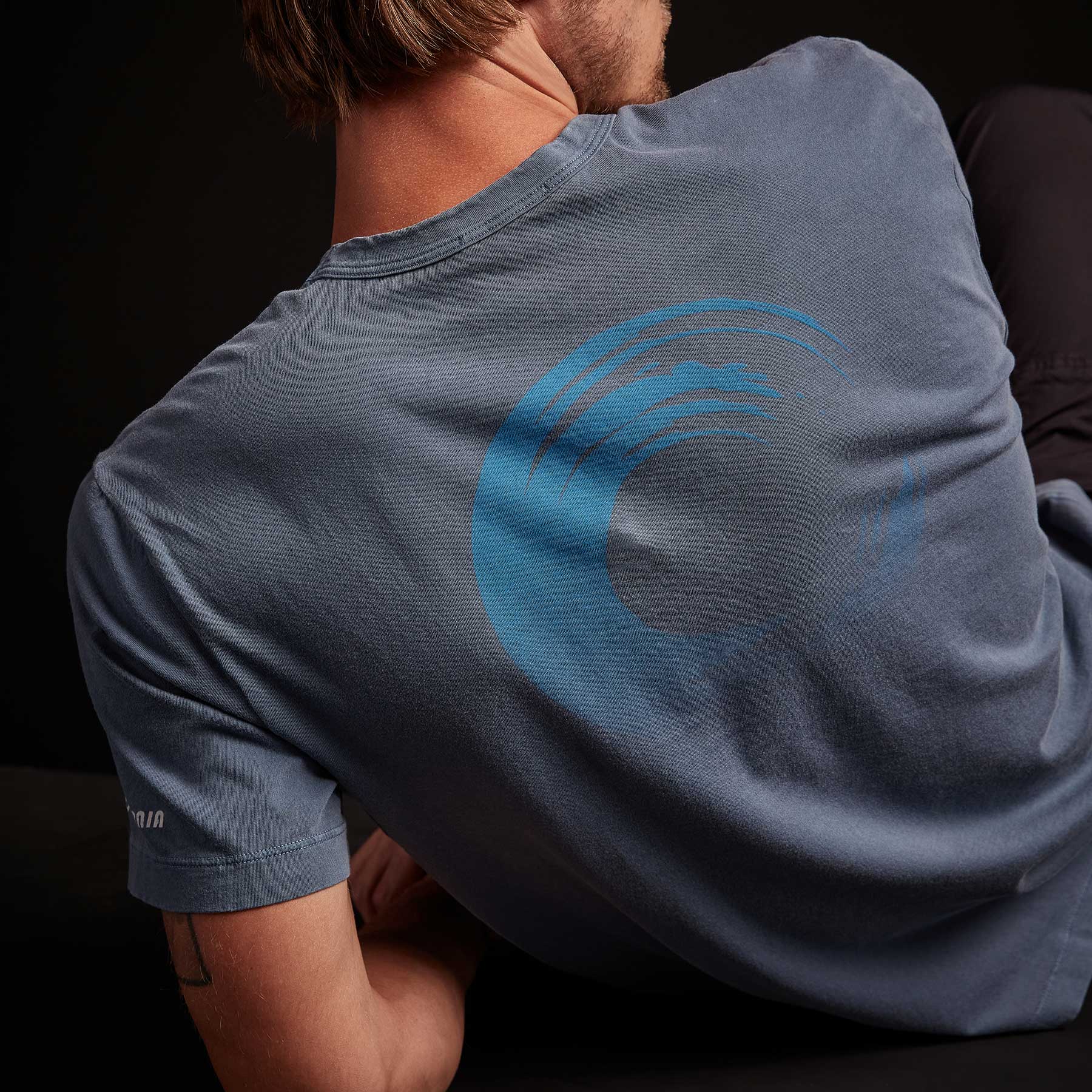 Surf Graphic Pocket Tee - Danube Pigment | James Perse Los Angeles