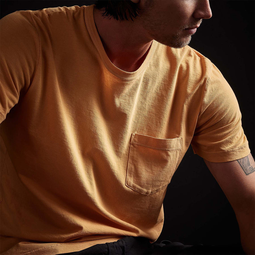 Lightweight Jersey Pocket Tee in Apricot Pigment | James Perse Los Angeles 