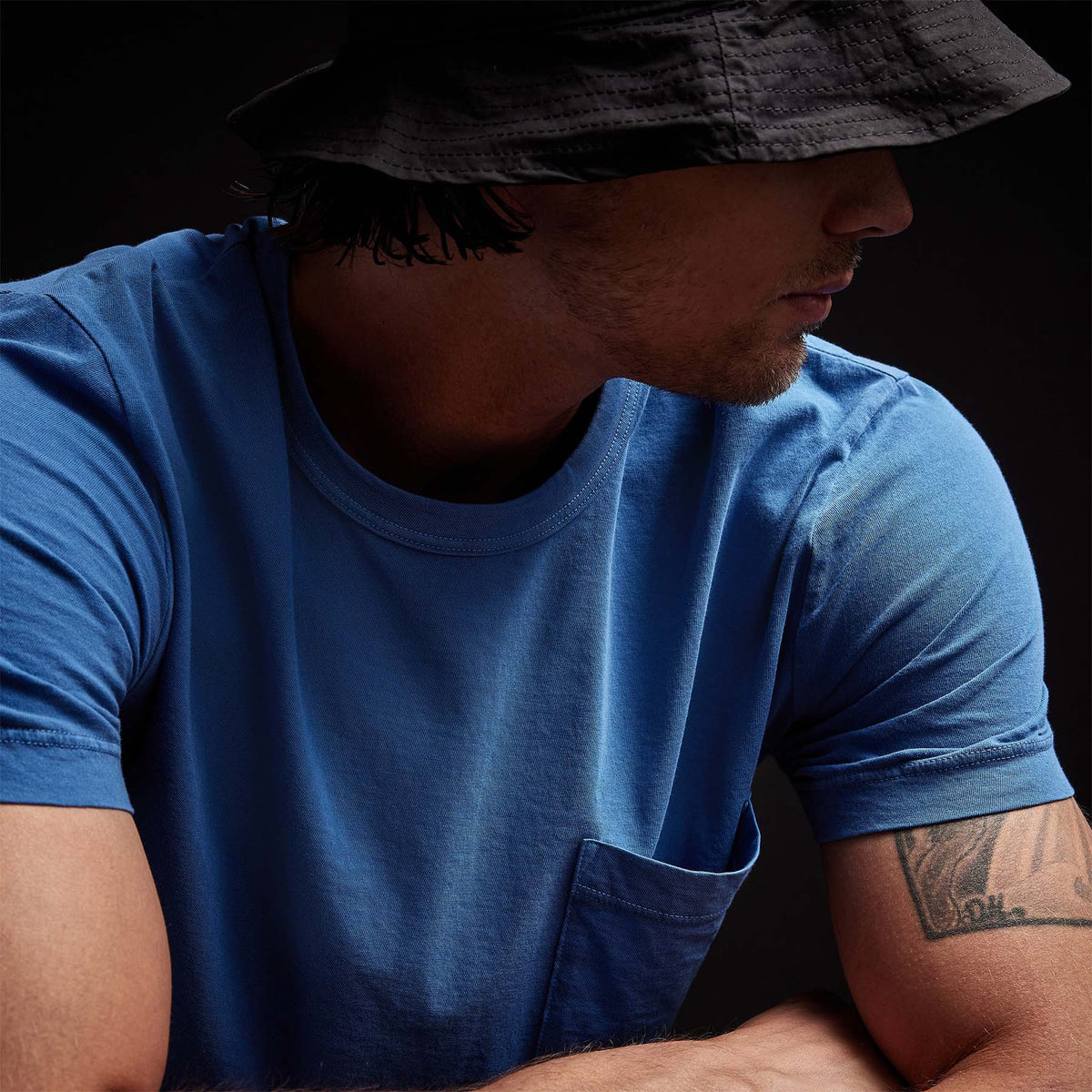 Lightweight Jersey Pocket Tee in Electric Blue Pigment | James Perse Los Angeles 