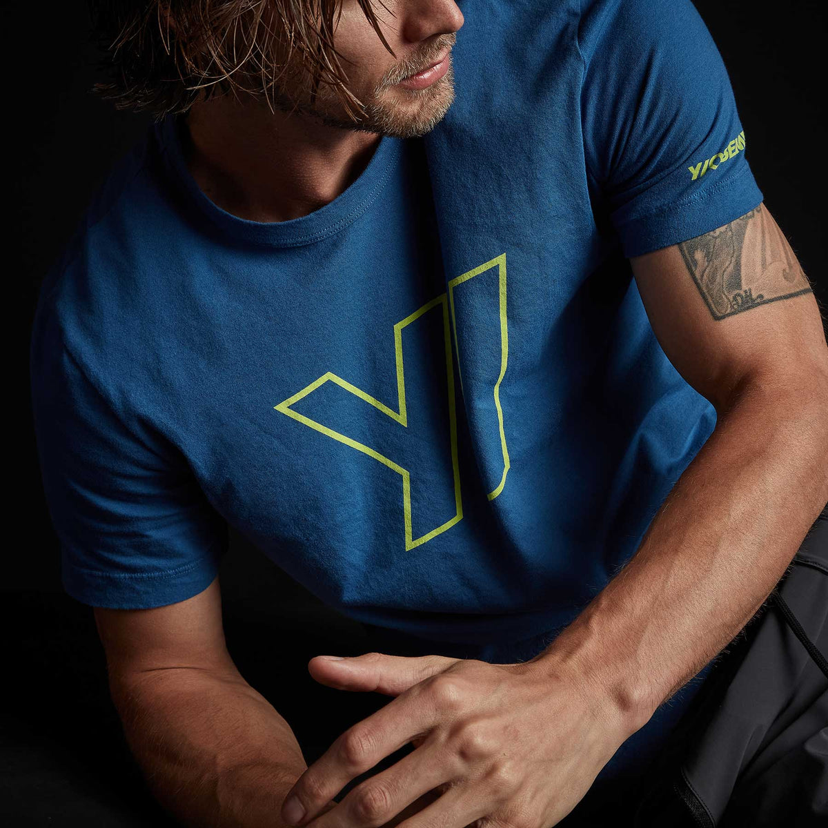 Y/OSEMITE Short Sleeve Crew Neck in Baltic Blue | James Perse Los Angeles