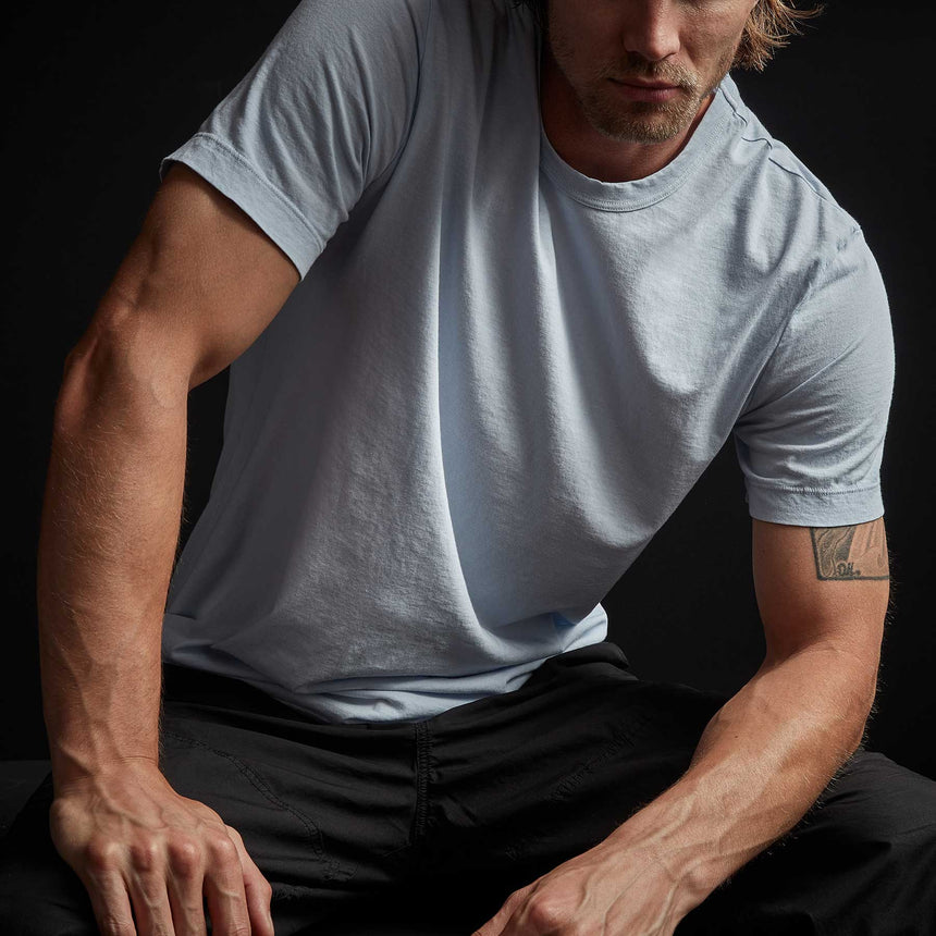 Short Sleeve Crew Neck in Powder Blue Pigment | James Perse Los Angeles