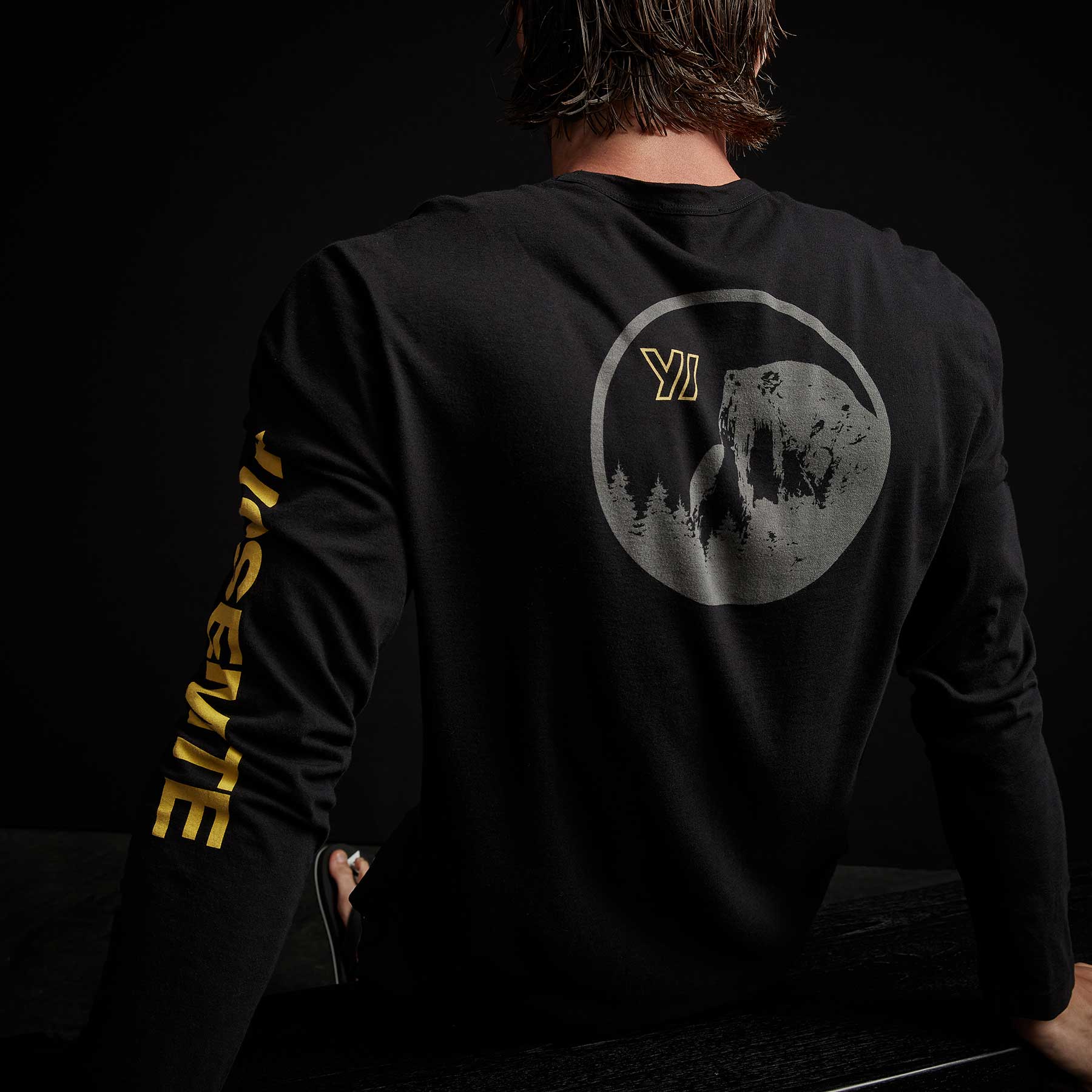 Y/OSEMITE Long Sleeve Crew Neck in Black | James Perse Los Angeles
