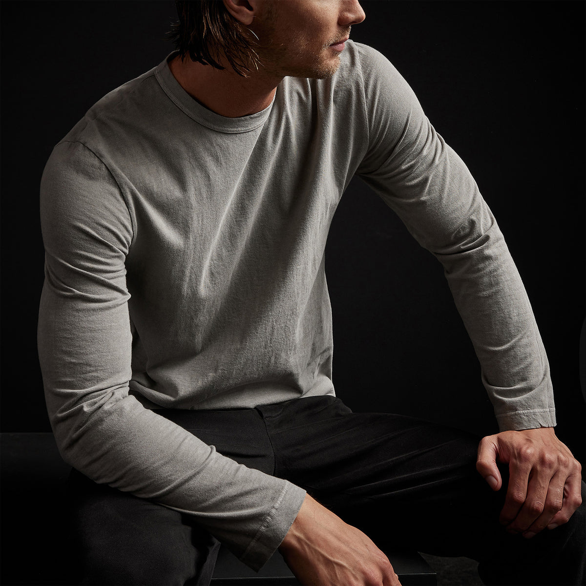 Long Sleeve Crew Neck in Concrete Pigment | James Perse Los Angeles