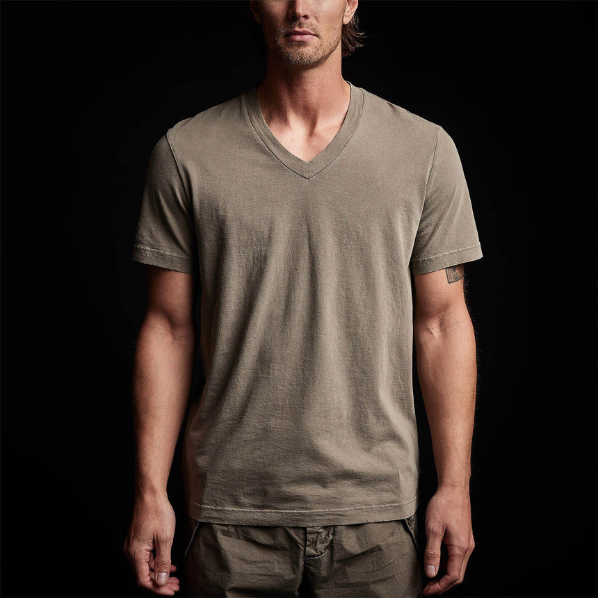 Short Sleeve V Neck in Ammo Pigment | James Perse Los Angeles 